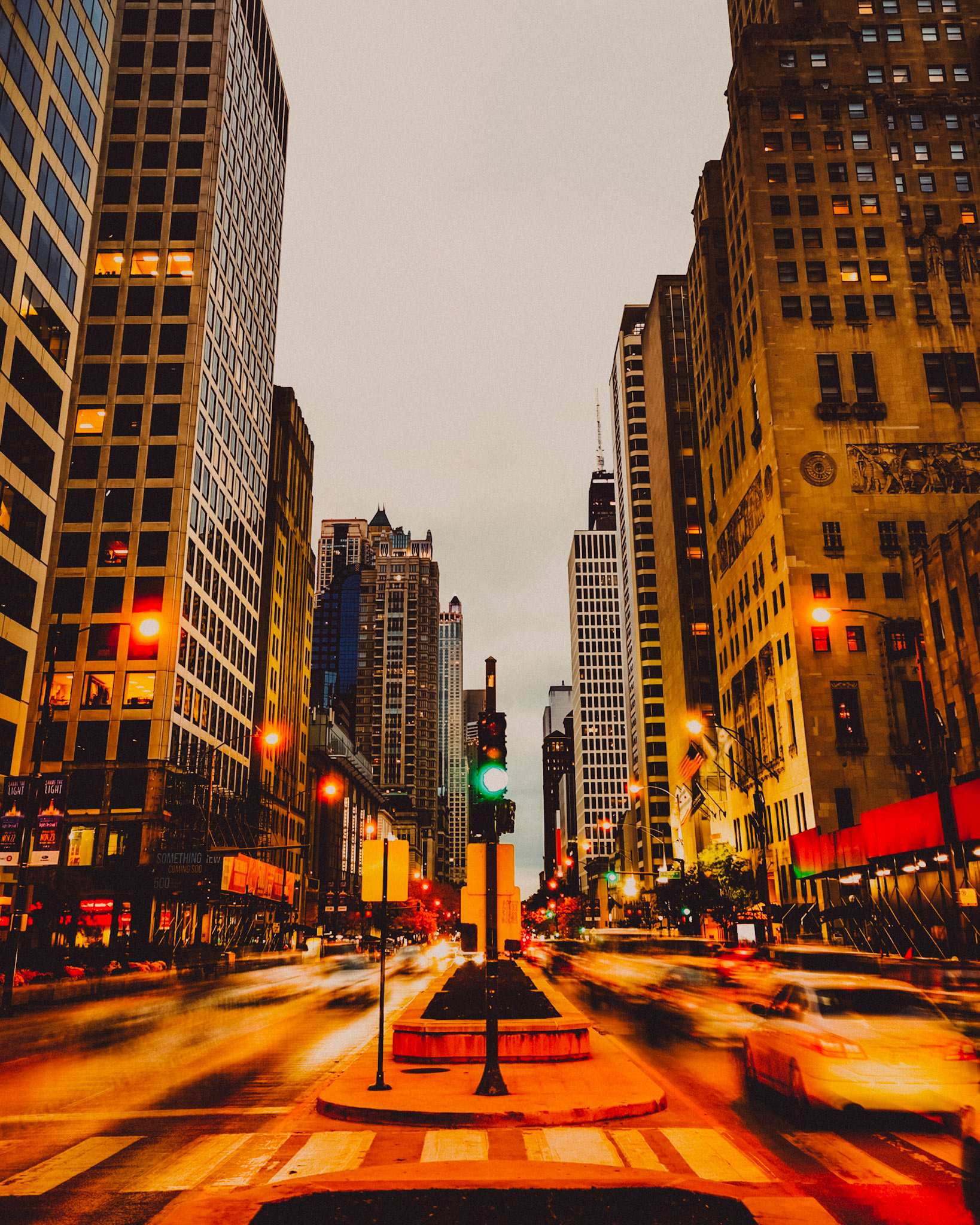 Michigan Avenue motion blur at dusk, Chicago, Illinois, USA, November 2019, Huawei P30 Pro.