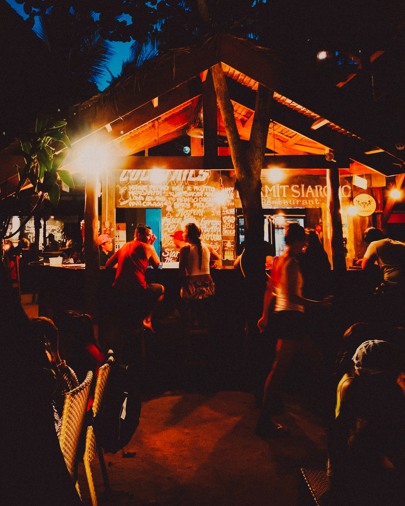 "Men will always be men", Siargao Island, Philippines, March 2019, Huawei Mate 20 Pro.