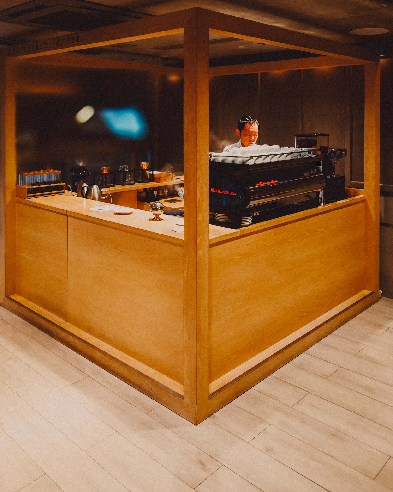 Omotesdando Coffee, Wan Chai, Hong Kong, November 2017, Huawei Mate 9 Pro.