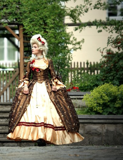 Kostüm: Vivien L. Frischkemuth Foto: Marko Ehrhardt (2011)