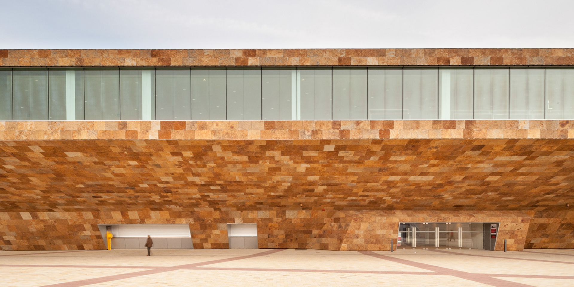 La Llotja Theatre and Congress Centre / Lleida, Spain / Mecanoo