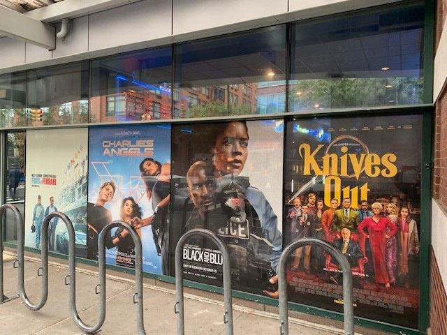 Lions Gate - Knives Out