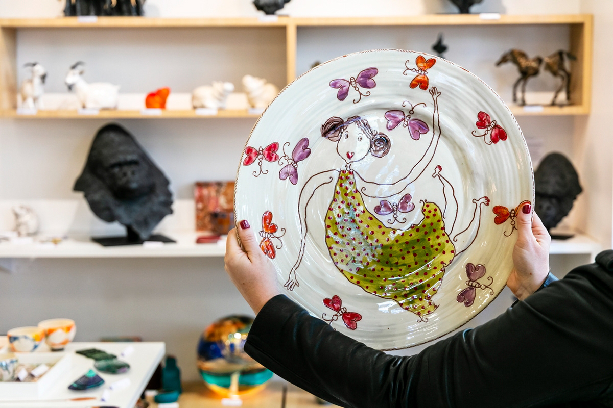Grand plat en céramique - 100€
