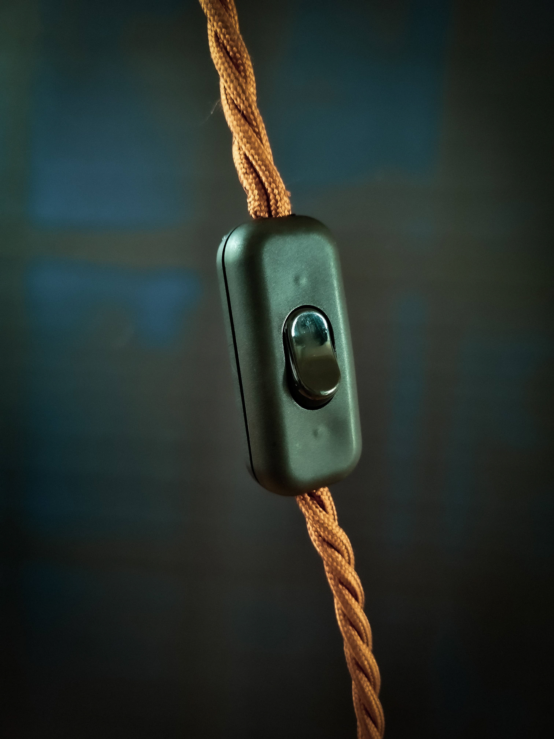 Inline switch with vintage braided cable