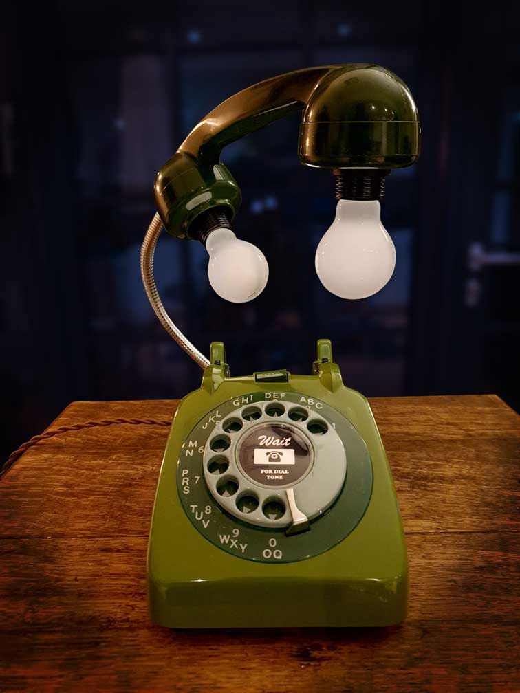 Retro telephone lamp
