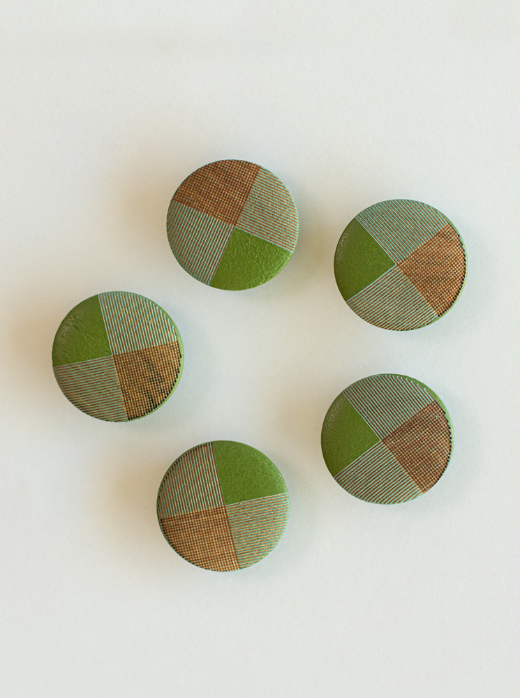 Botón madera verde 5 unidades / Valor $1.000.- / B010