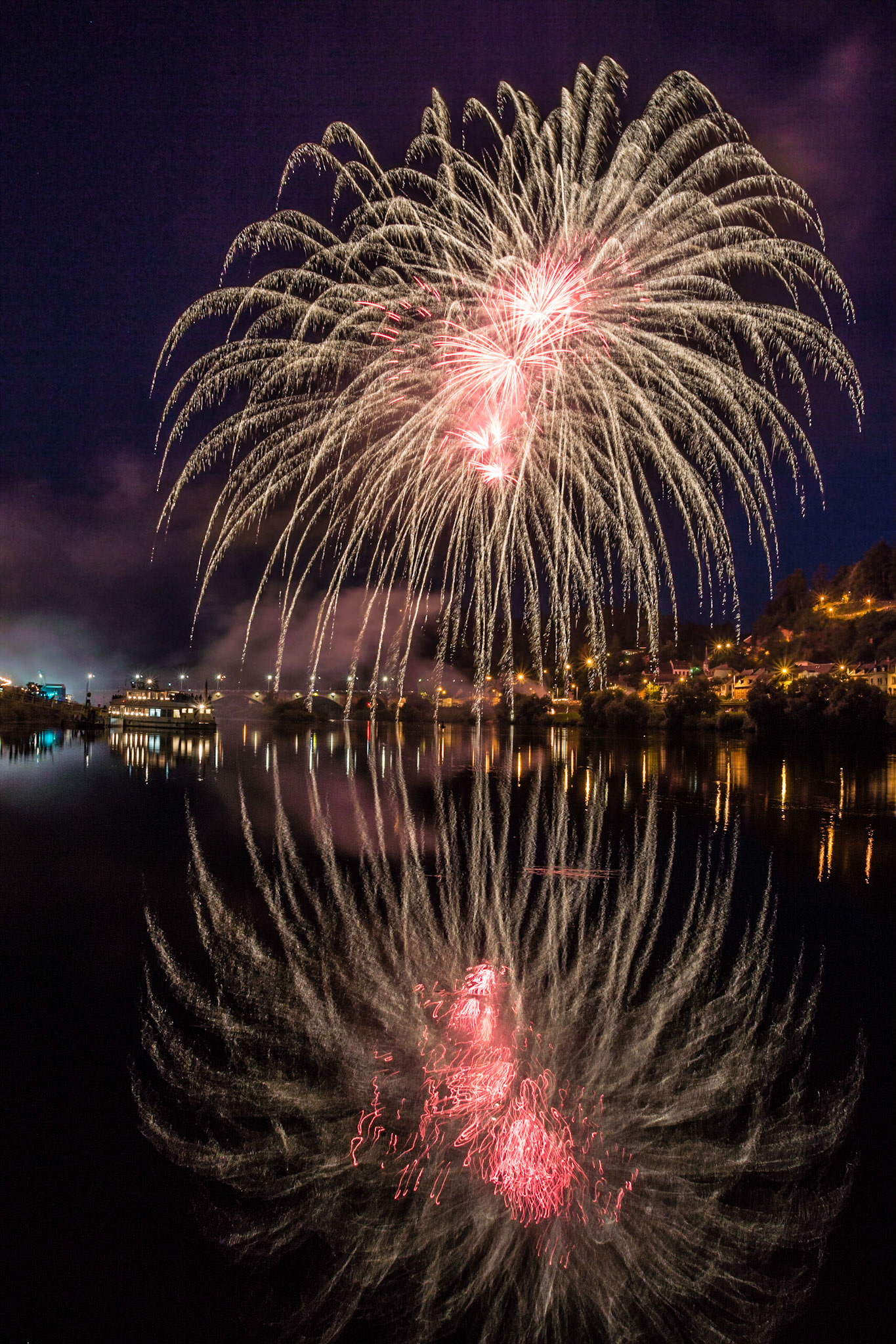 Feuerwerk beim Moselfest in Trier
