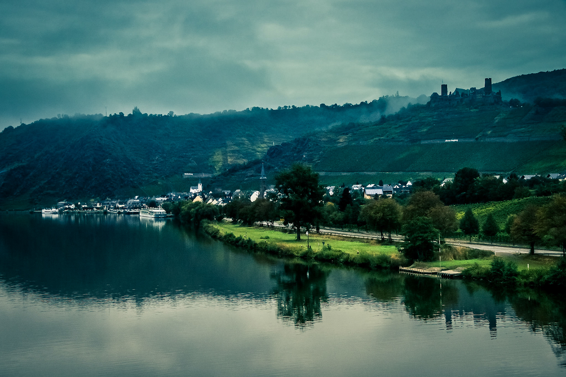 Herbstmorgen an der Mosel bei Alken