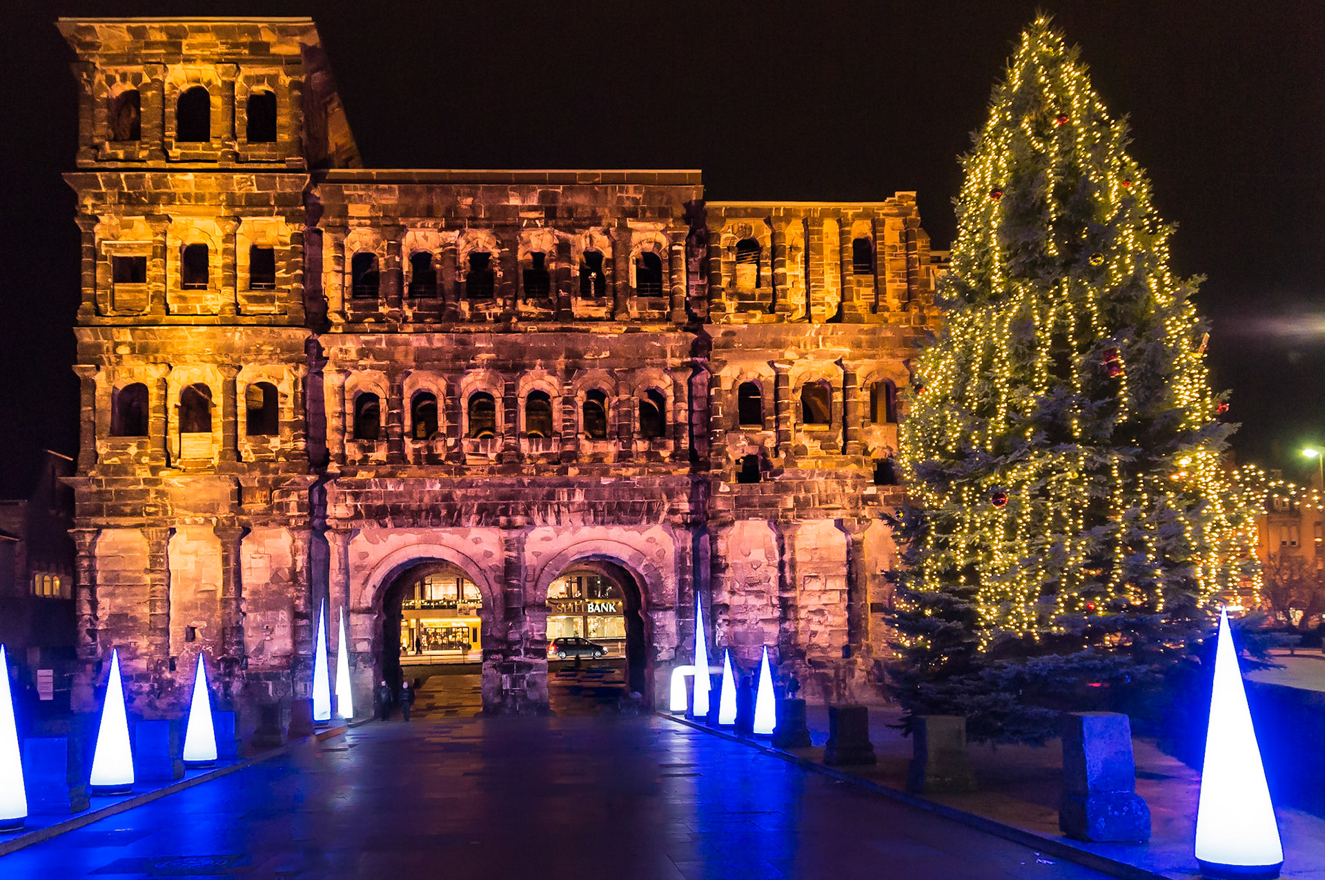 Porta Nigra in Trier zur Weihnachtszeit