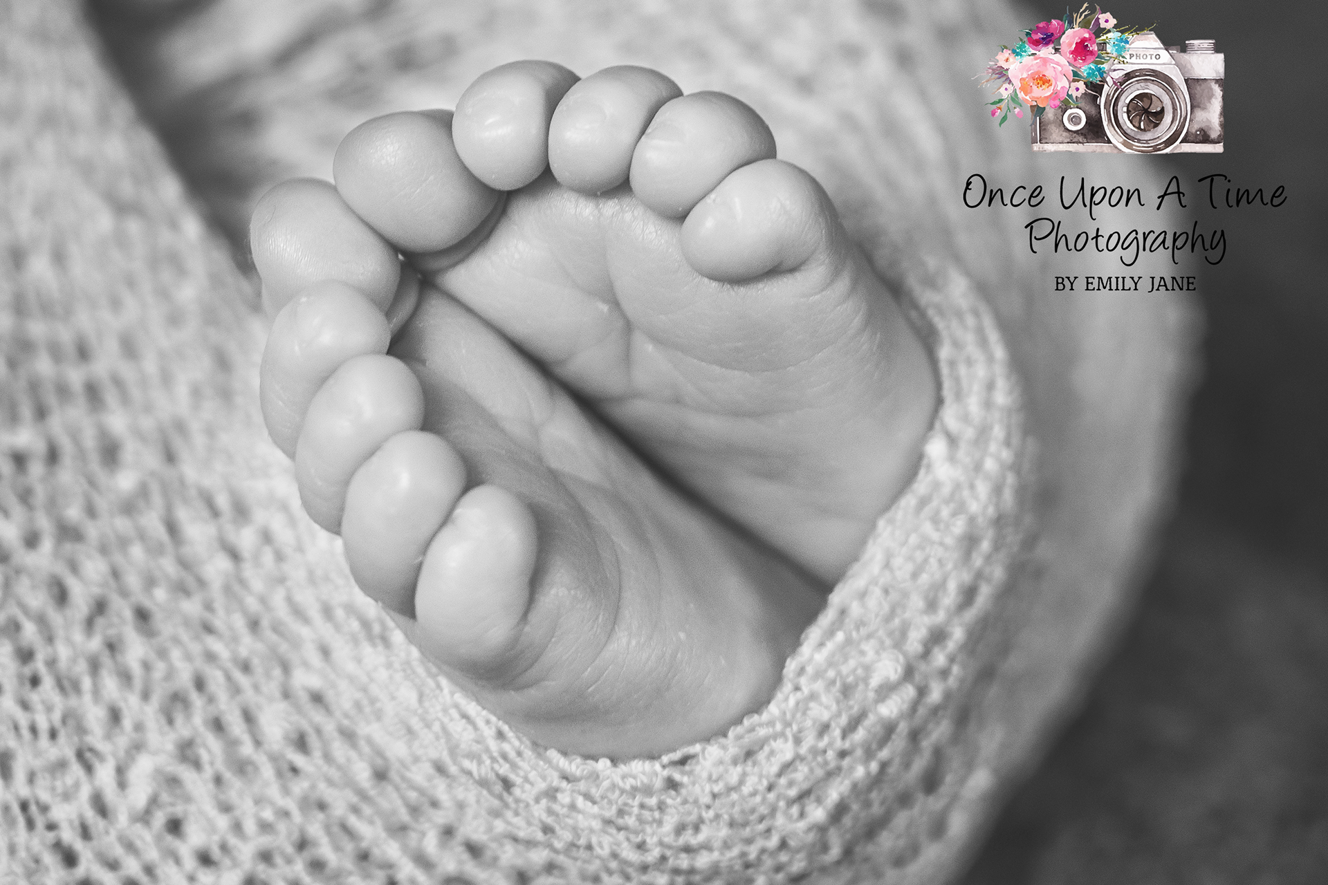 Newborn feet detailed photograph