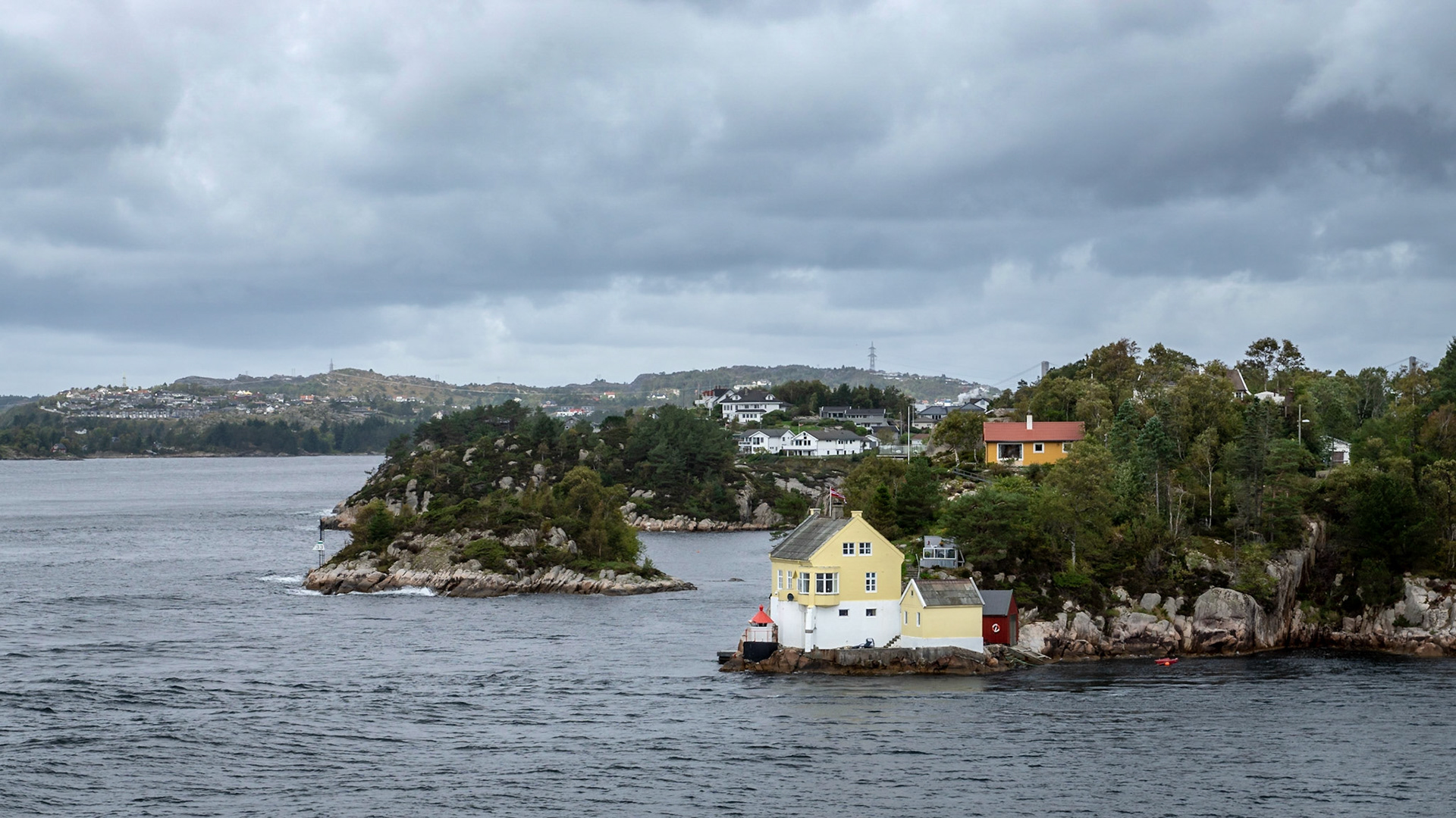 Sony ILCA-77M2 | DT 16-50mm F2.8 SSM @ ISO 100 | 50 mm | f/8 | 1/100 s