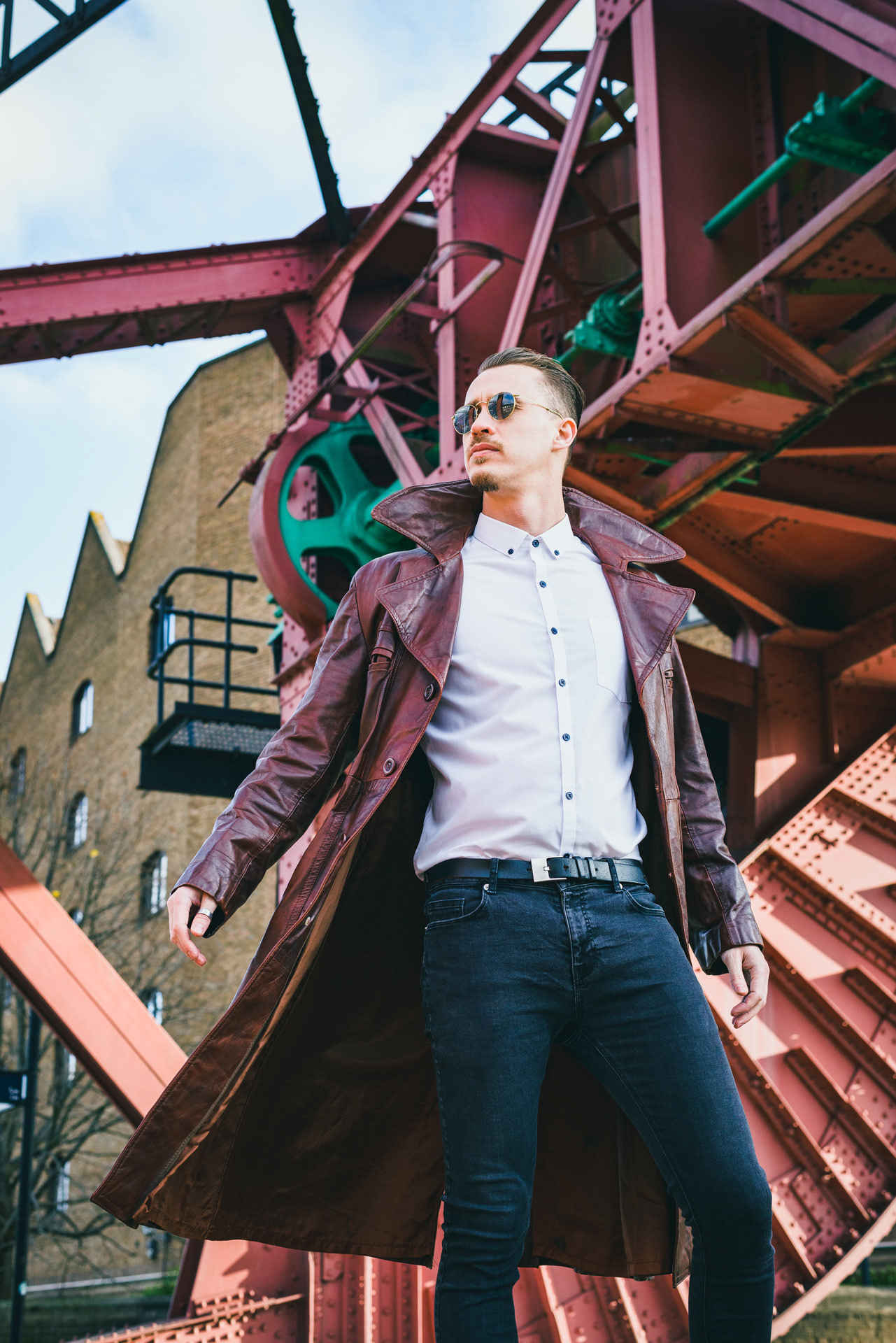 Shots of session musician Drew Bell promotional use