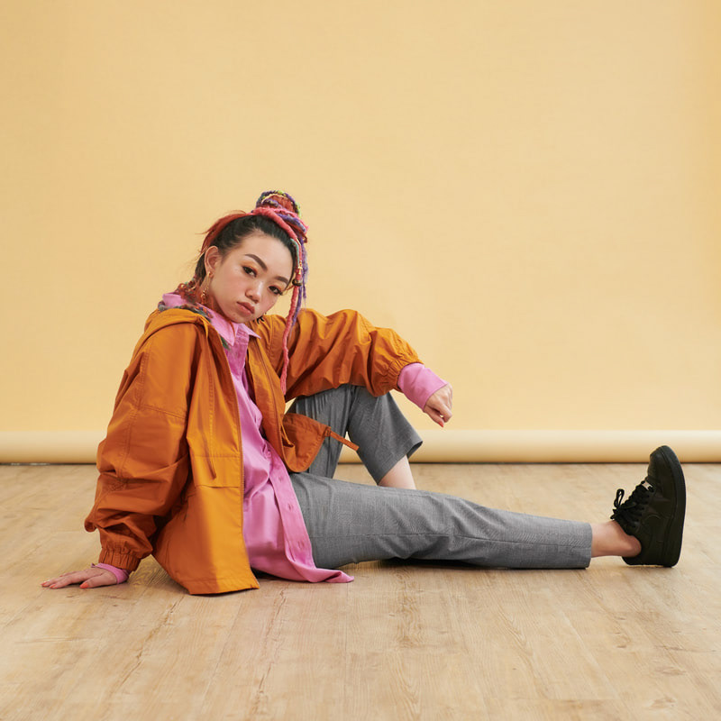 Uniqlo - Ankle Pants Campaign