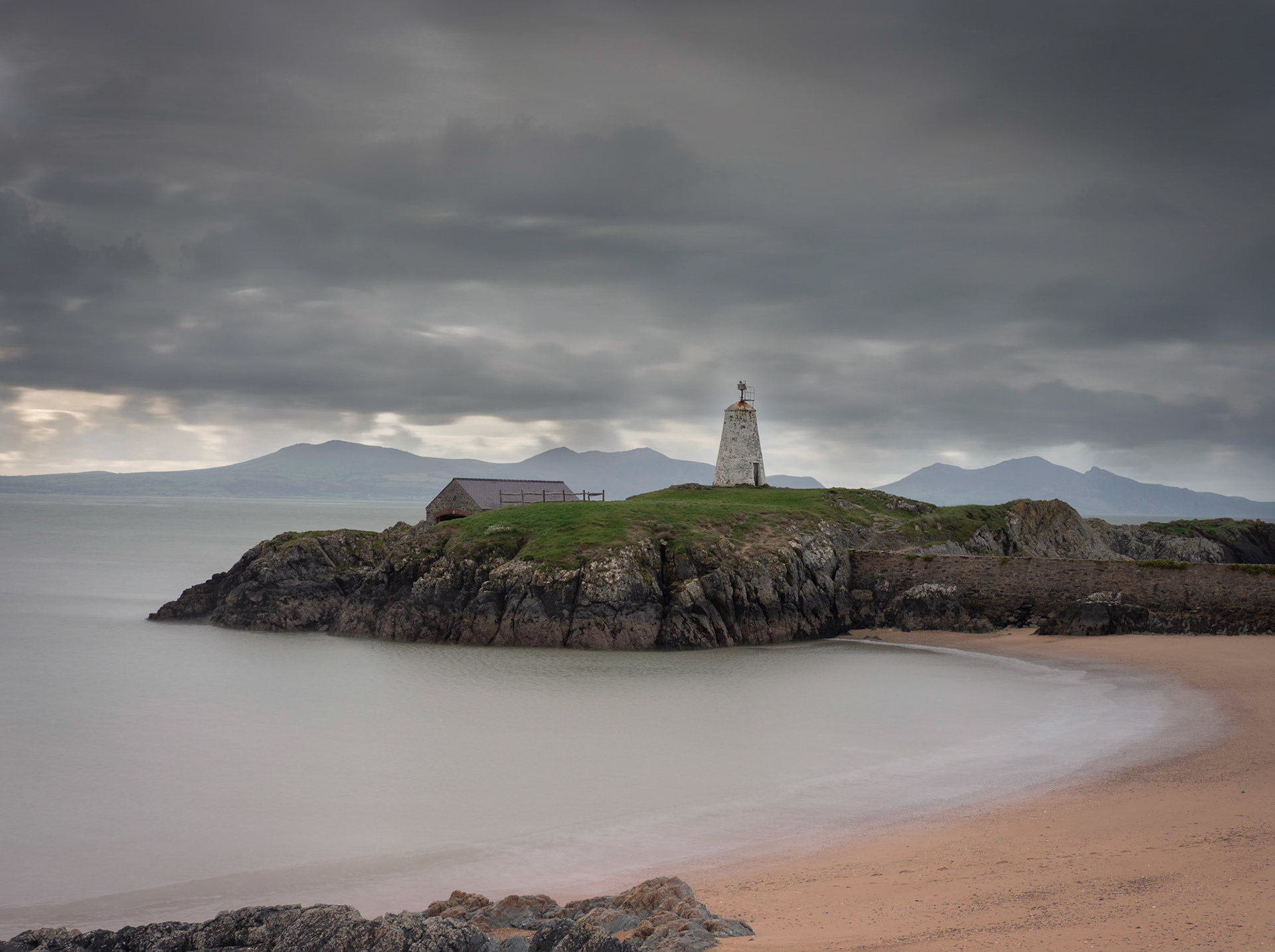 Llanddwyn 2