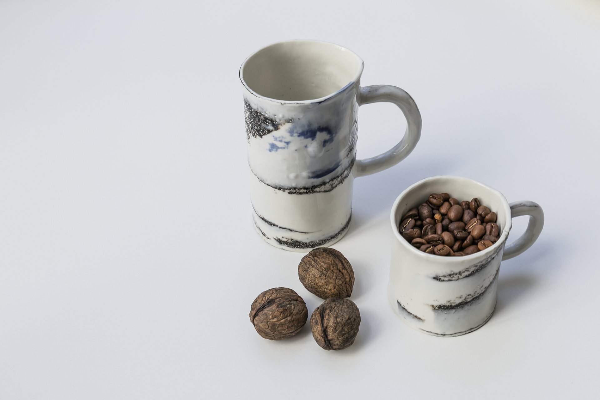 Mug en grès et porcelaine - 37€