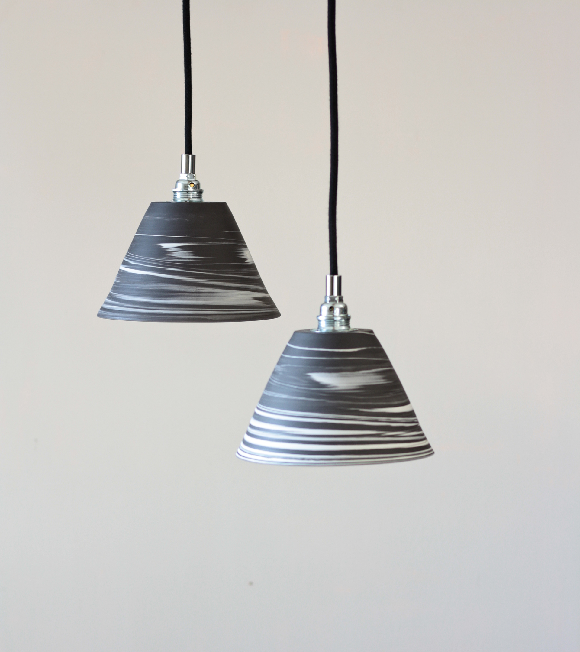 Abat-jour en porcelaine 110€