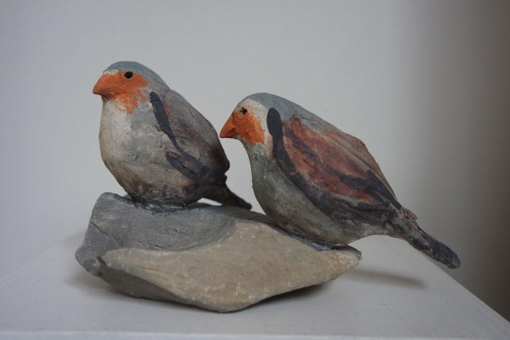 Sculpture oiseaux en grès - Duo astrids sur pierre grise - 10,5 x 19 x 12 cm - 180€