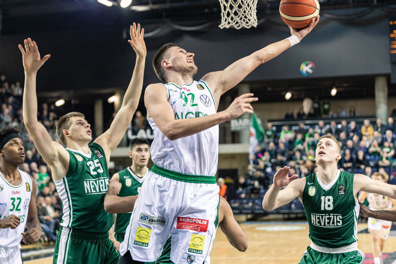 E. Ulanovo (Kauno Žalgiris) metimas LKL rungtynių prieš Kėdainių Nevėžį metu