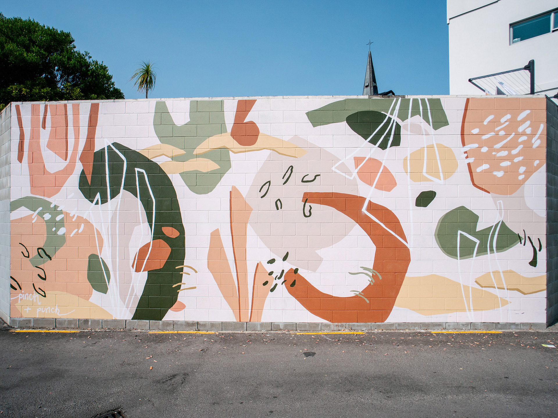 soft-abstract-street-art-mural-nz