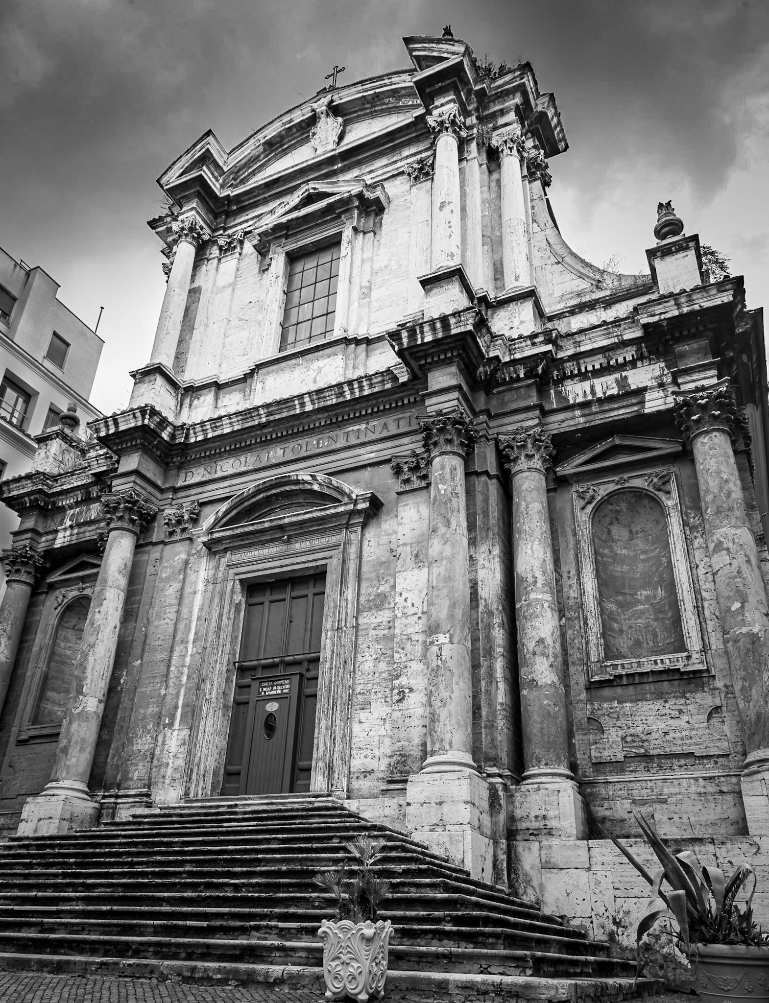 San Nicola da Tolentino agli Orti Sallustiani - Rome Italy 1599