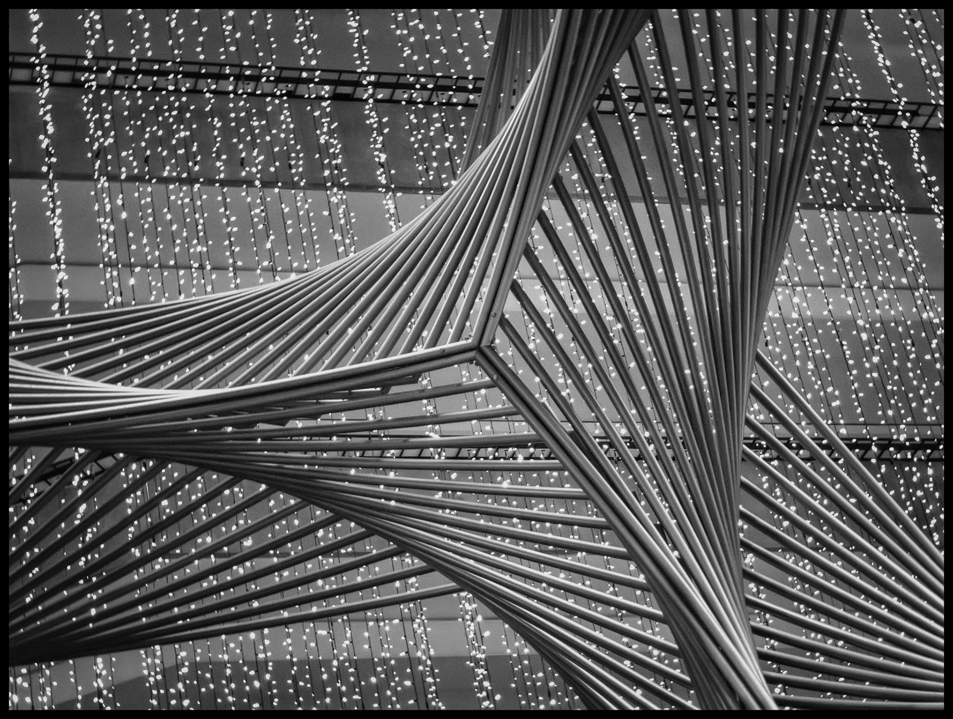 Delta - Embarcadero Center - 2012