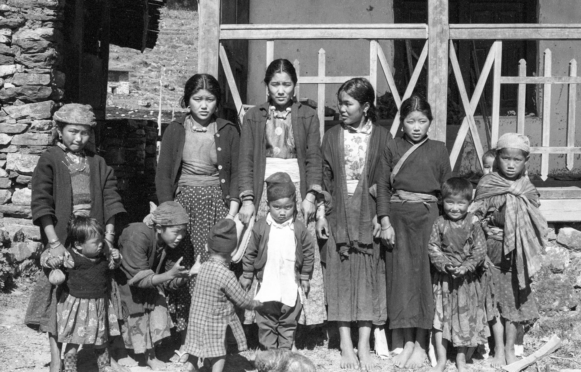 L-R) Nambar Ghale (413), ?Dorje Doma Ghale (383)/?Tsampa Zangmu Ghale (375), Phu Lama Shangba (247), Menzen Shangba (236), Nowang Waiba (292), Seely Shangba (299), Singy Ghale (296), Karma Ghale (201), Nim Doma Shangba (163), Zangmu Shangba (289), Pasang Shangba (290)