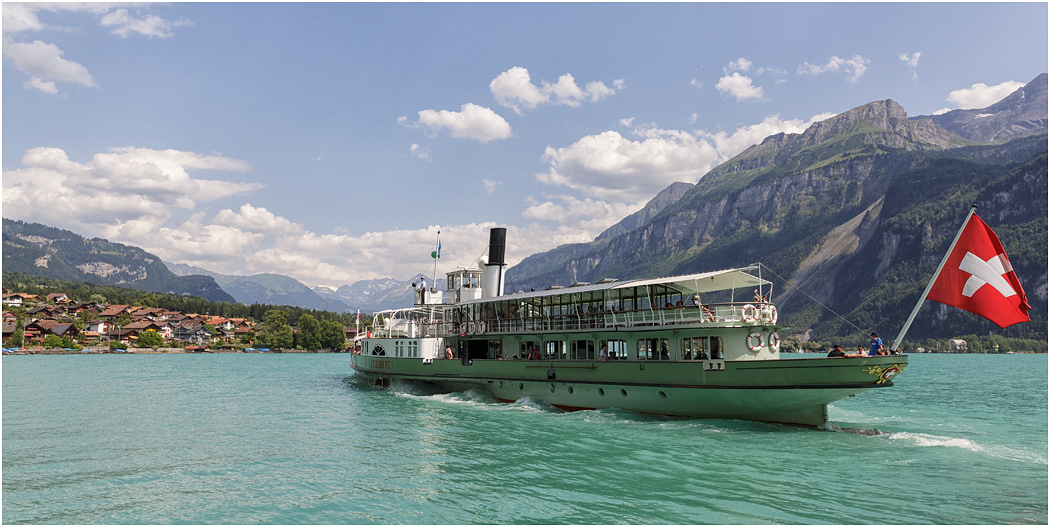 Lake Steamer ‘Lötschberg’ leaving Brienz for Geissbach