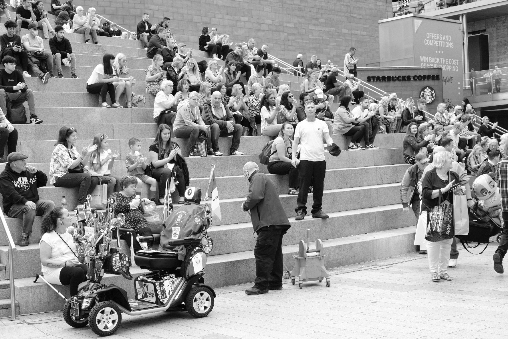 People on stairs (bnw)