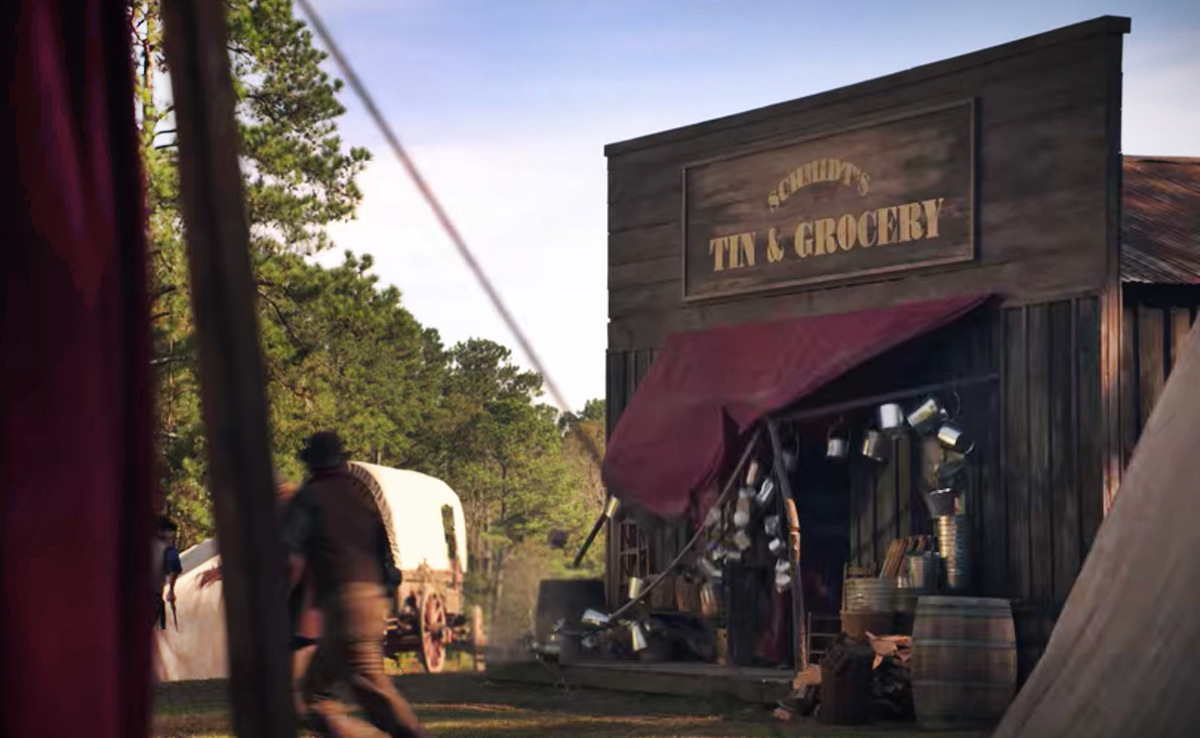 TIN AND GROCERY STORE SET EXTERIOR
