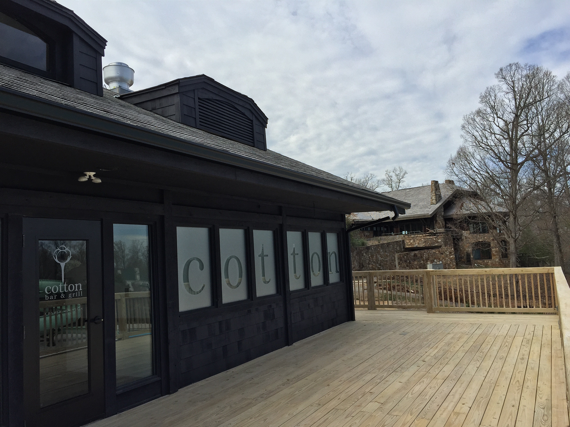 RYAN DRYE DESIGN PORTFOLIO COTTON GOLF COURSE BAR & GRILL