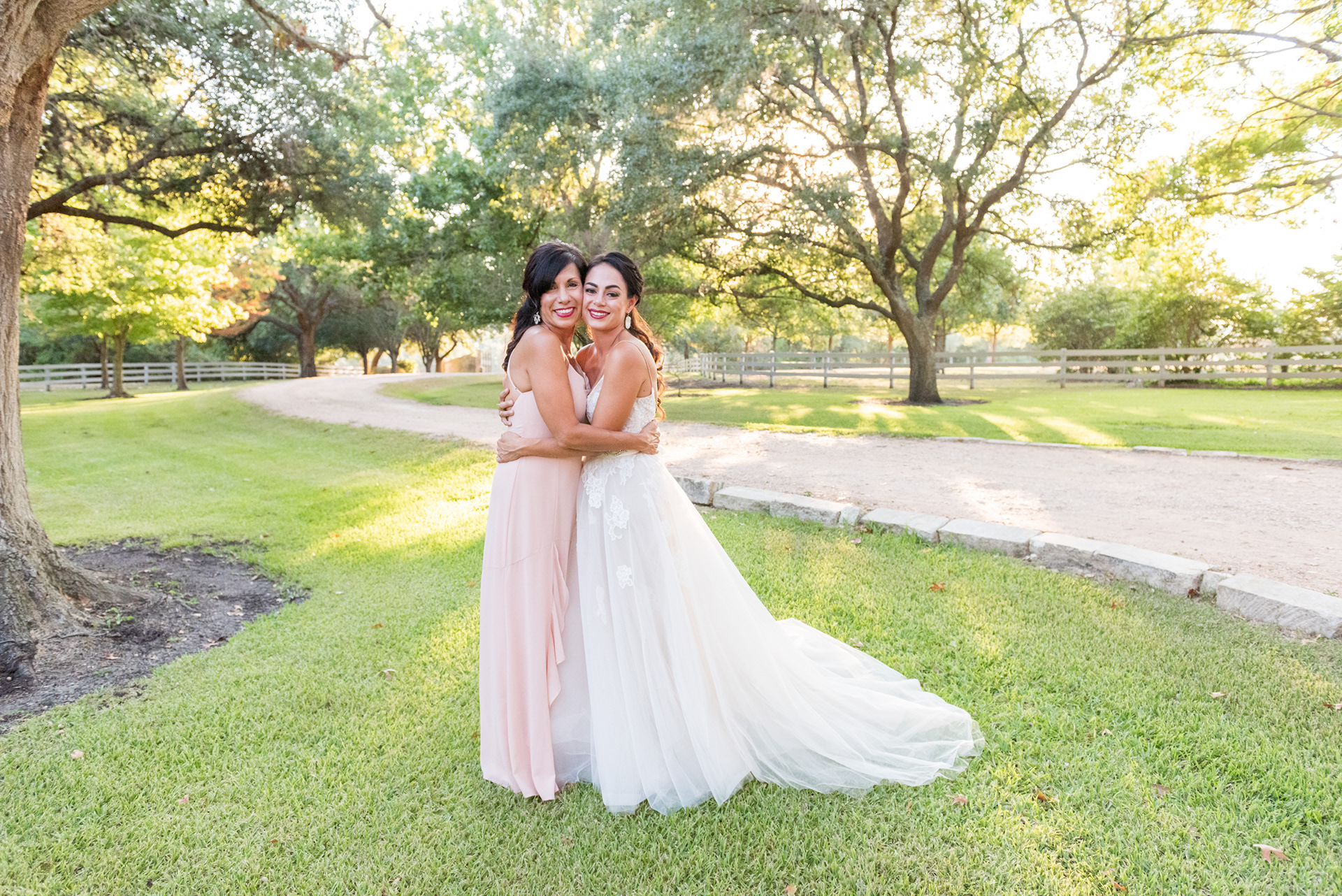 Wedding Day Photos taken in Brenham, TX by Wedding Photographer Aaron Resop @ permavista ranch & resort, Brenham, TX 77833