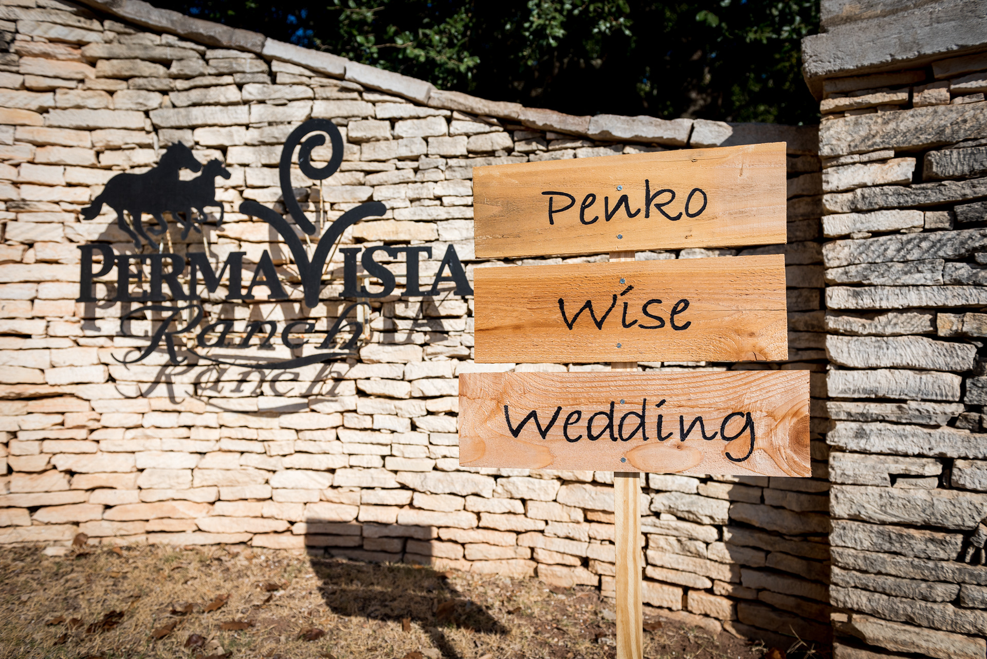 Wedding Day Photos taken in Brenham, TX by Wedding Photographer Aaron Resop @ permavista ranch & resort, Brenham, TX 77833