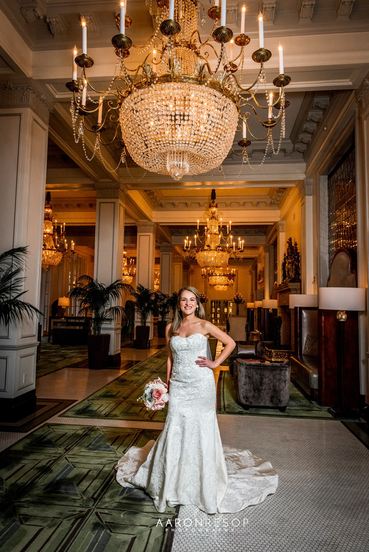Wedding Day Photos Taken by Wedding Photographer Aaron Resop @ The St. Anthony, a Luxury Collection Hotel, San Antonio, 300 East Travis Street, San Antonio, TX