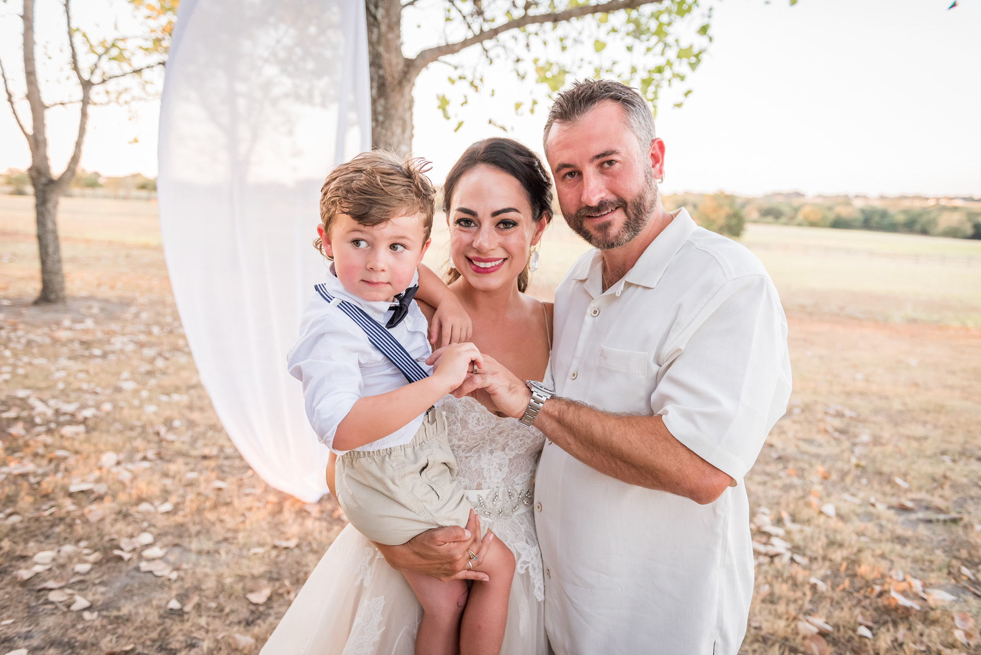 Wedding Day Photos taken in Brenham, TX by Wedding Photographer Aaron Resop @ permavista ranch & resort, Brenham, TX 77833