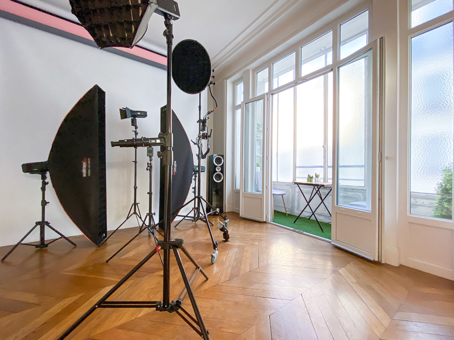Principal room with bow window (perfect for natural light)