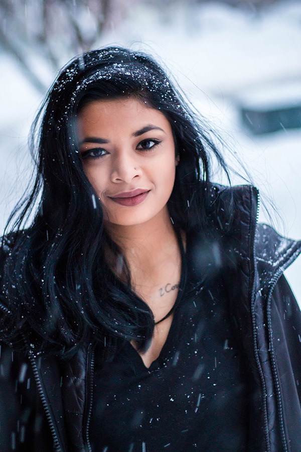 Model: Sana Siramoni