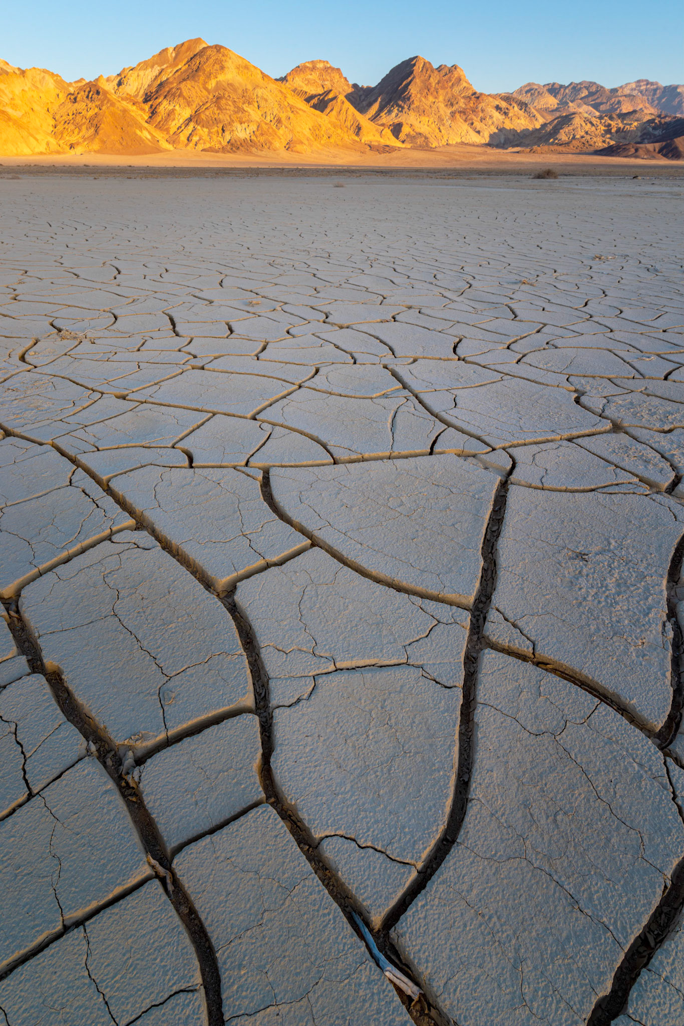 Furnace Creek Wash, late afternoon.Death Valley National ParkCaliforniaFebruary 19, 2020Pentax K-1, HD PENTAX-D FA 15-30mm F2.8ED SDM WRISO 100 18 mm  ¹⁄₂₀ sec at ƒ / 22