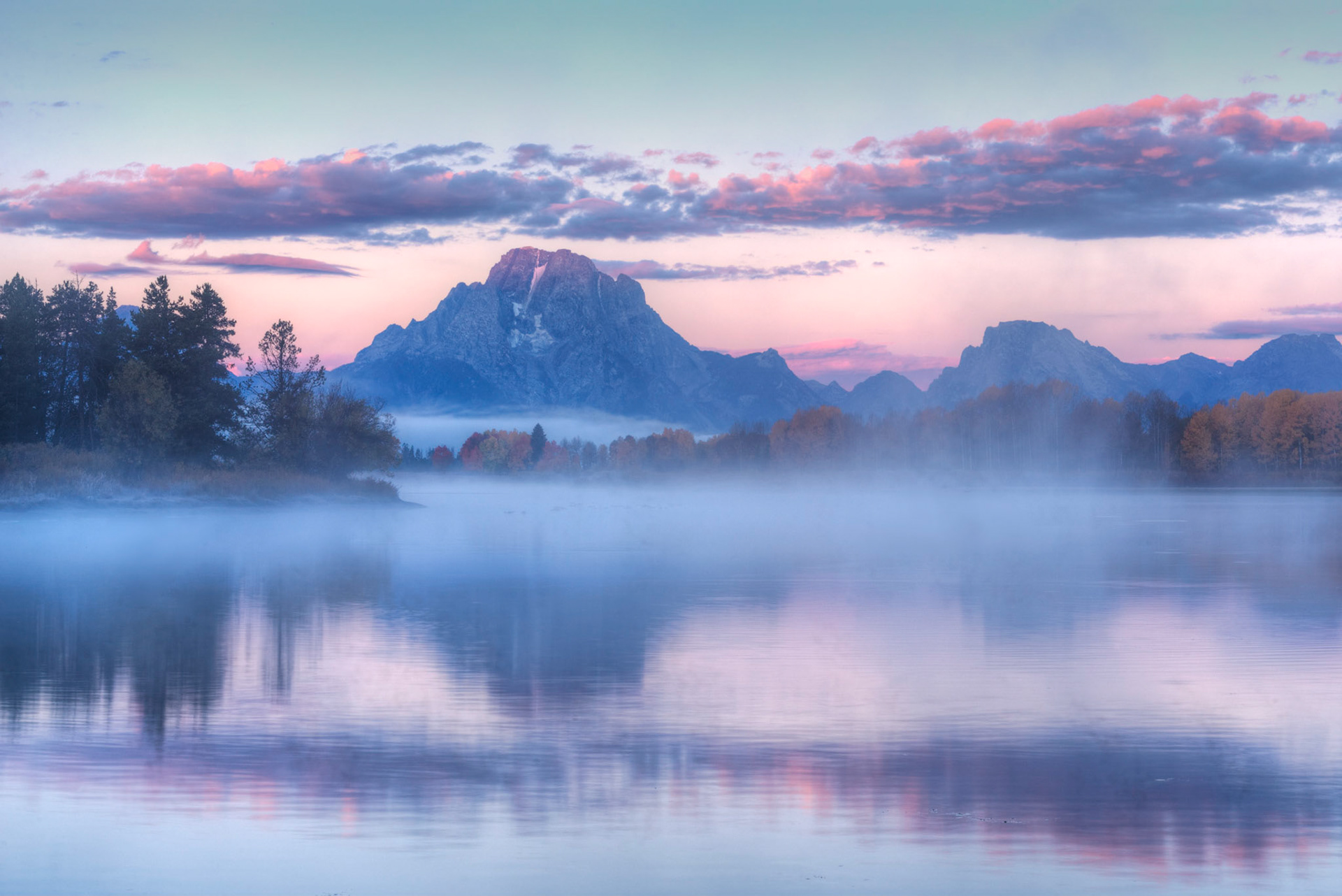 Just before first light on Mount Moran at Oxbow Bend.Grand Teton National ParkWyomingOctober 1, 2016This is an HDR image consisting of 5 exposures merged in Photomatix Pro. Additional processing in Lightroom and Photoshop.PENTAX K-1, TAMRON 28-300mm F3.5-6.3 Ultra zoom XRISO 100 63 mm  0.3 sec at ƒ / 16
