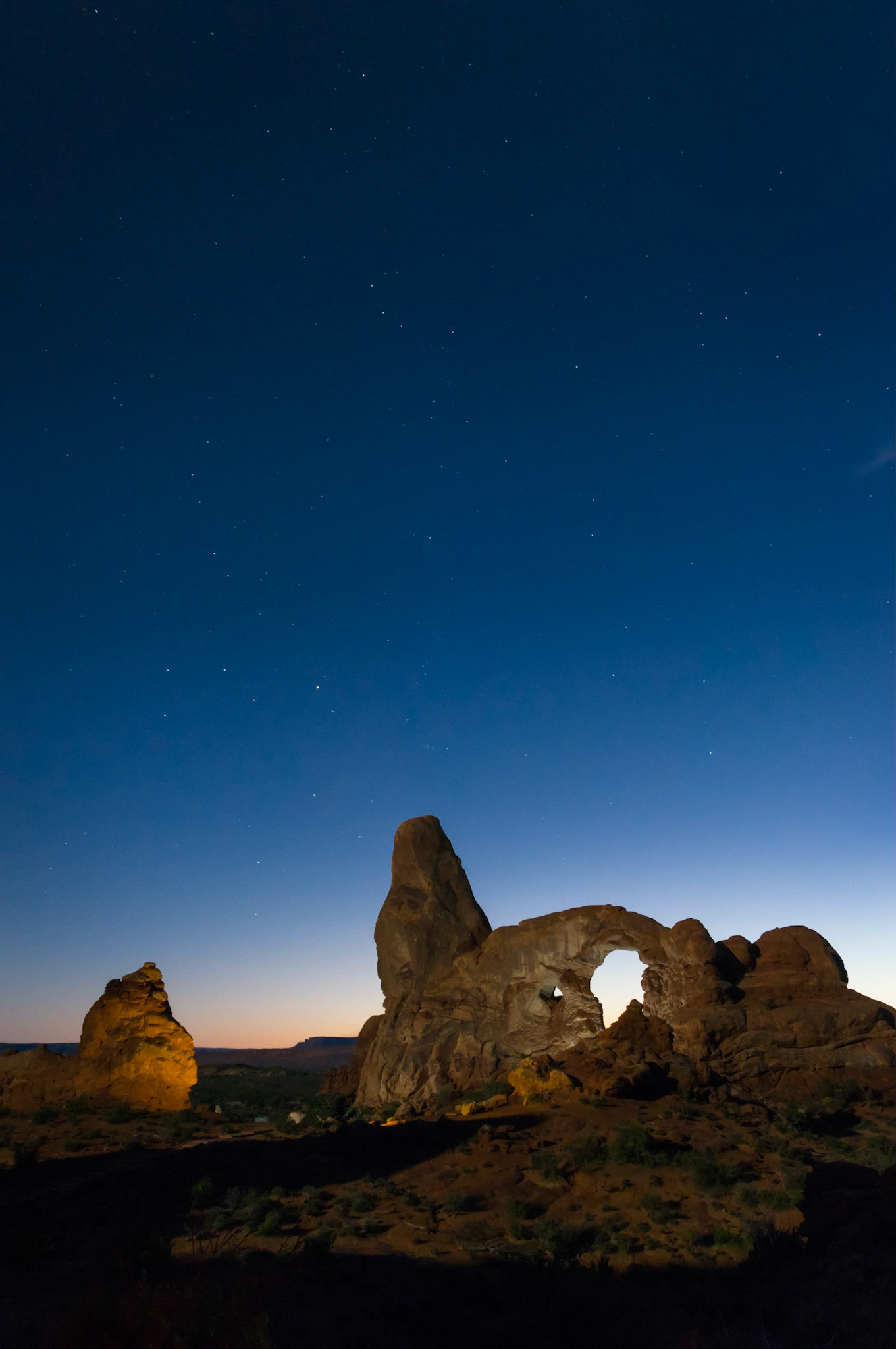 Mars and Saggitarius setting over Turret Arch shortly after the rise of the full moon.Arches National Park5 November 2014PENTAX K-3, Sigma 18-250mm f/3.5-6.3 DC OS HSMISO 400 18 mm  15.0 sec at ƒ / 8.0Prints of my work are available from my website at http://www.fingolfinphoto.comFollow me on Facebook at http://www.facebook.com/fingolfinphoto or http://www.facebook.com/pesterleAlso, http://500px.com/pesterle   http://www.flickr.com/photos/fingolfinphoto