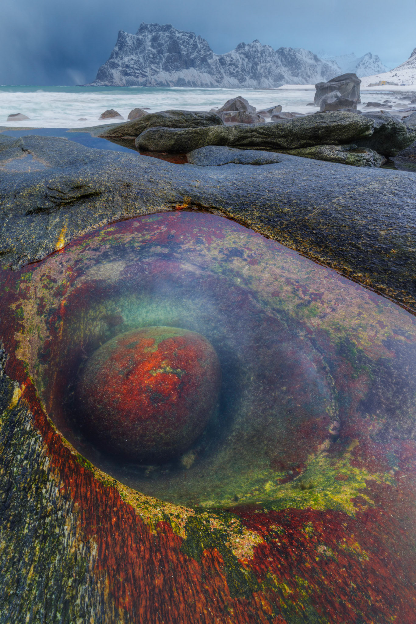Tidepools at Uttakleiv Beach, on Vestvågøya.Leknes, Nordland, NorwayMarch 19, 2018PENTAX K-1, HD PENTAX-D FA 15-30mm F2.8ED SDM WRISO 100 19 mm  0.6 sec at ƒ / 22