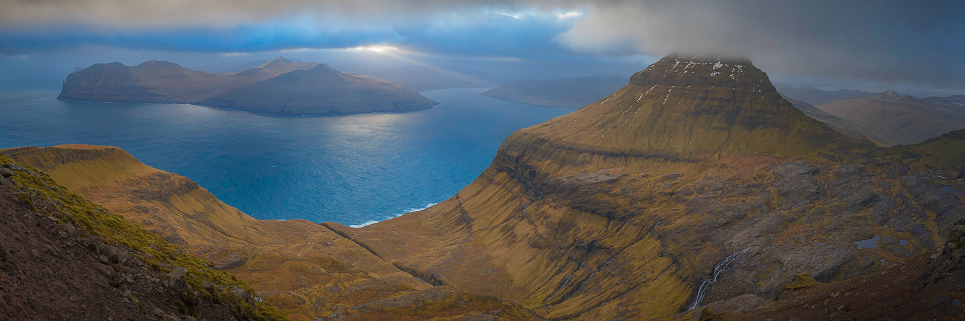 v á g a f j ø r ð u r  16140Streymoy, Faroe IslandsMarch 26, 2019Pentax K-1, HD PENTAX-D FA 24-70mm F2.8ED SDM WRISO 200 36 mm  ¹⁄₁₆₀ sec at ƒ / 6.3
