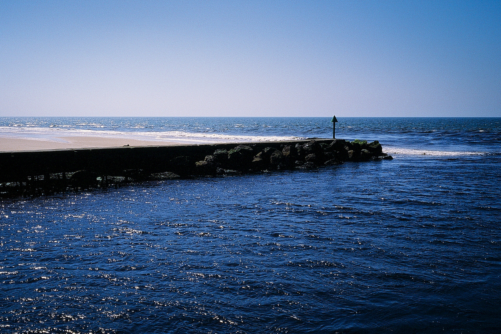 Voigtländer BESSA R2M • Kodak EKTACHROME 100 • 2021