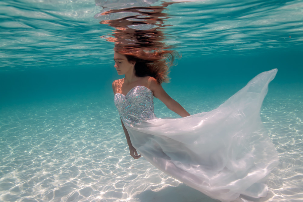 Elena Kalis Underwater Photography - Underwater Bride