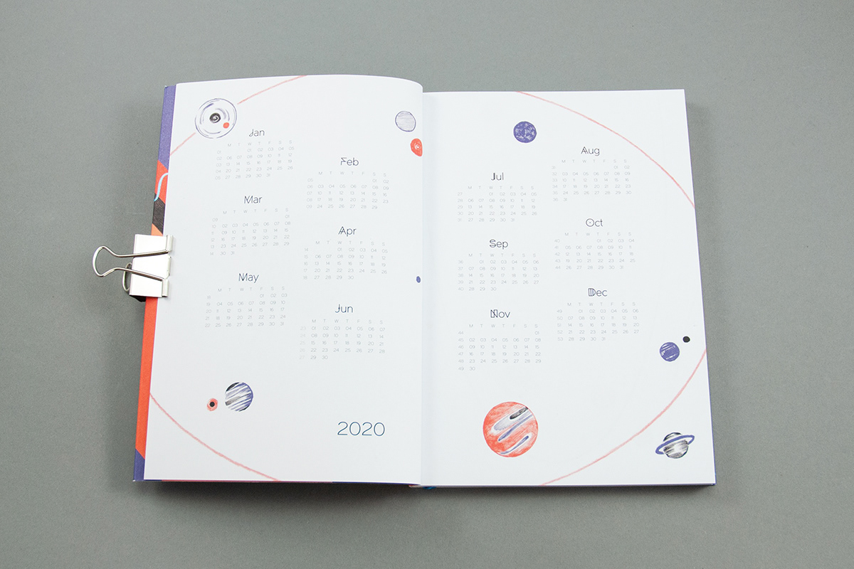 Open douple page of illustrated pocket calendar 2020 by Drei Grad Verlag, Hamburg