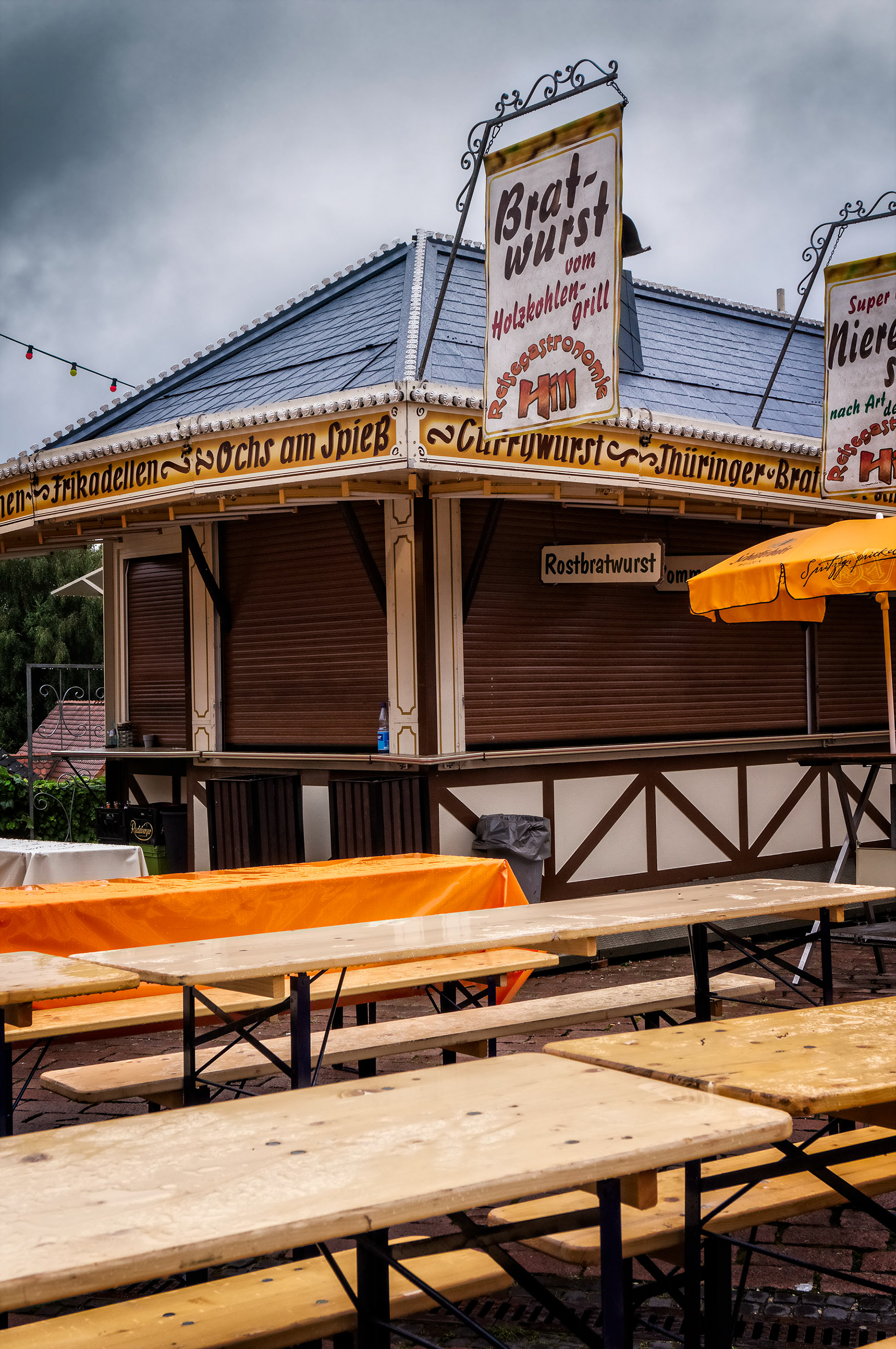 Geschlossener Imbissstand auf dem Laternenfest in Bad Homburg