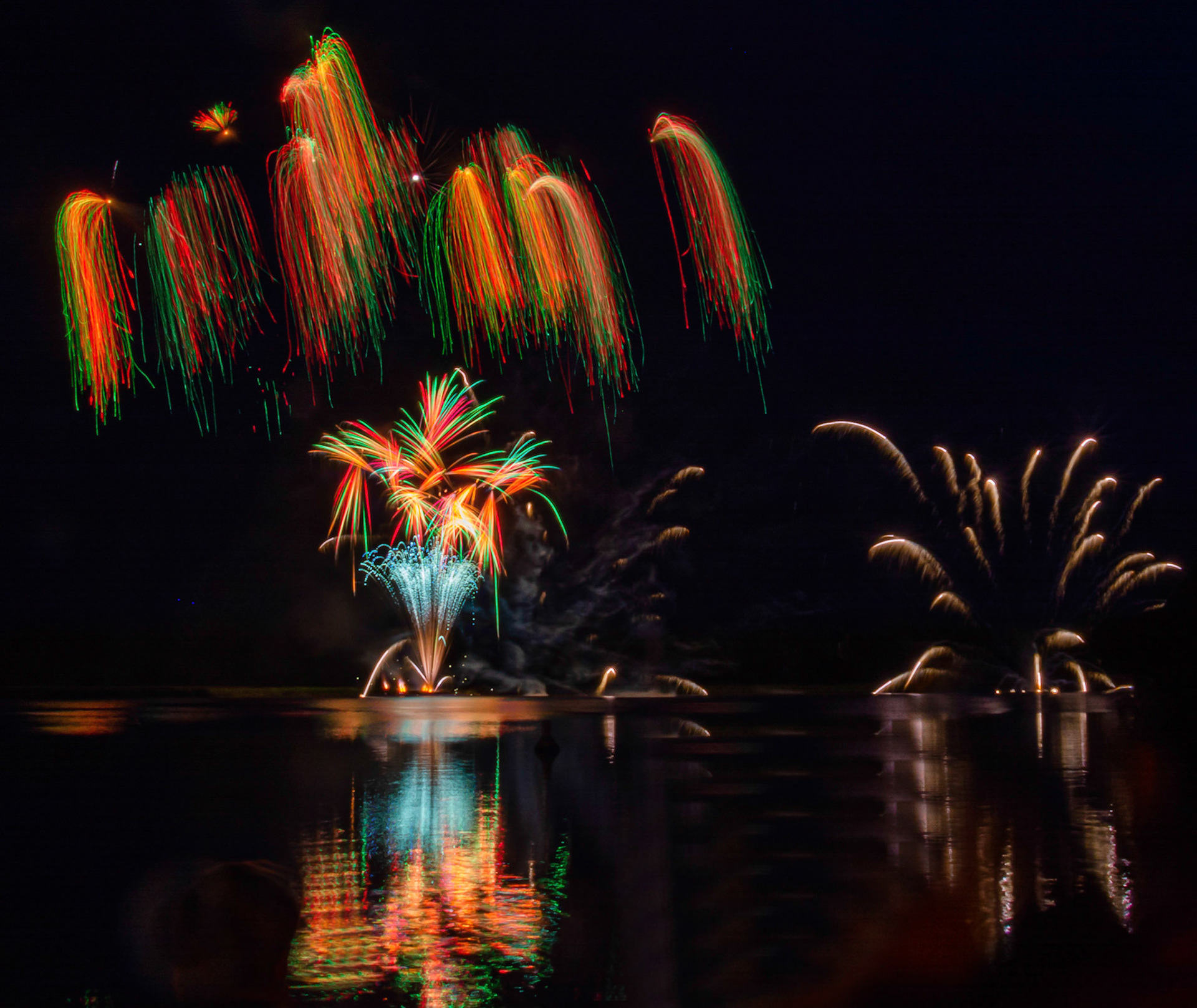 Composition in Photoshop from 2 pictures