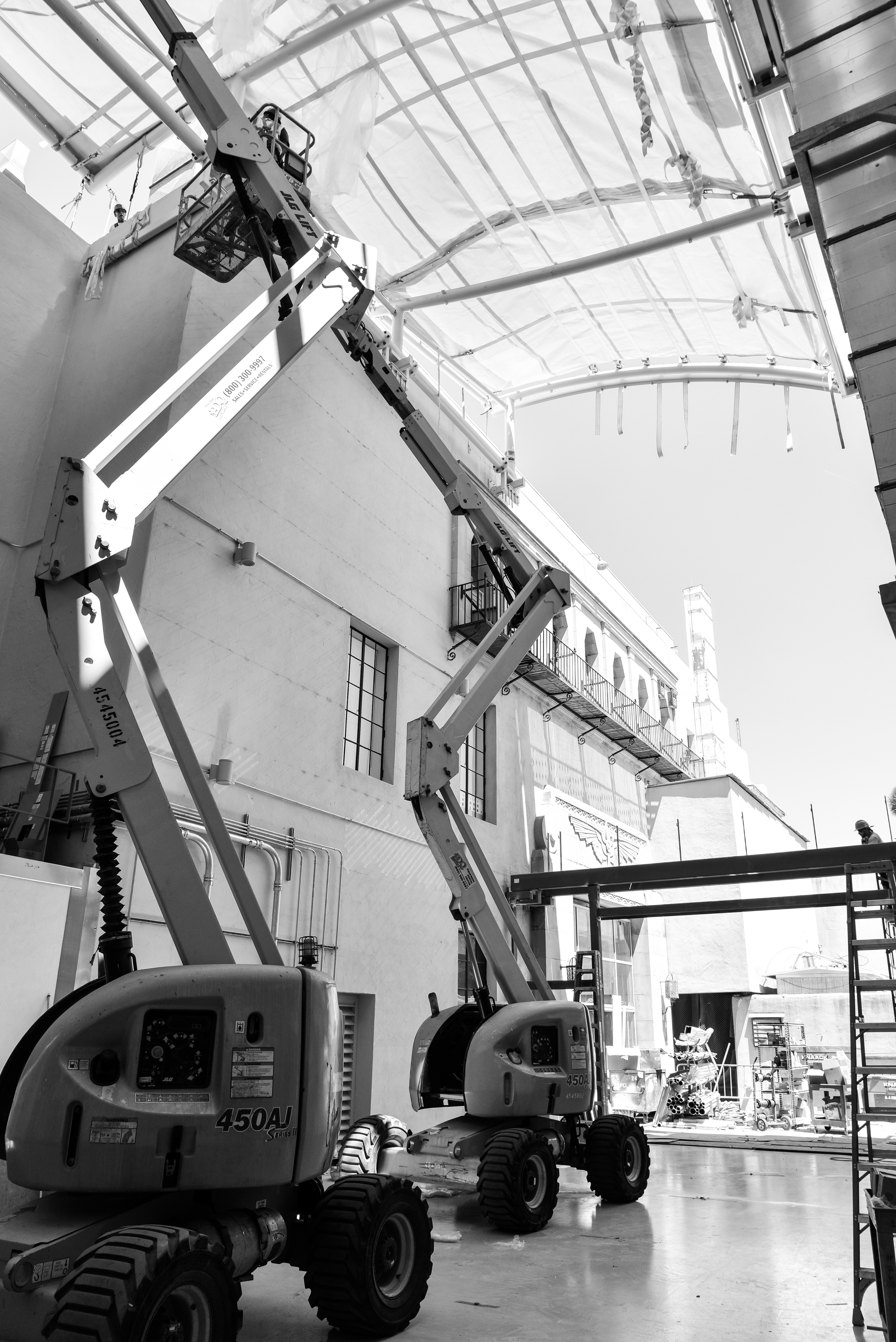 Construction of Tensile Fabric Courtyard Roof