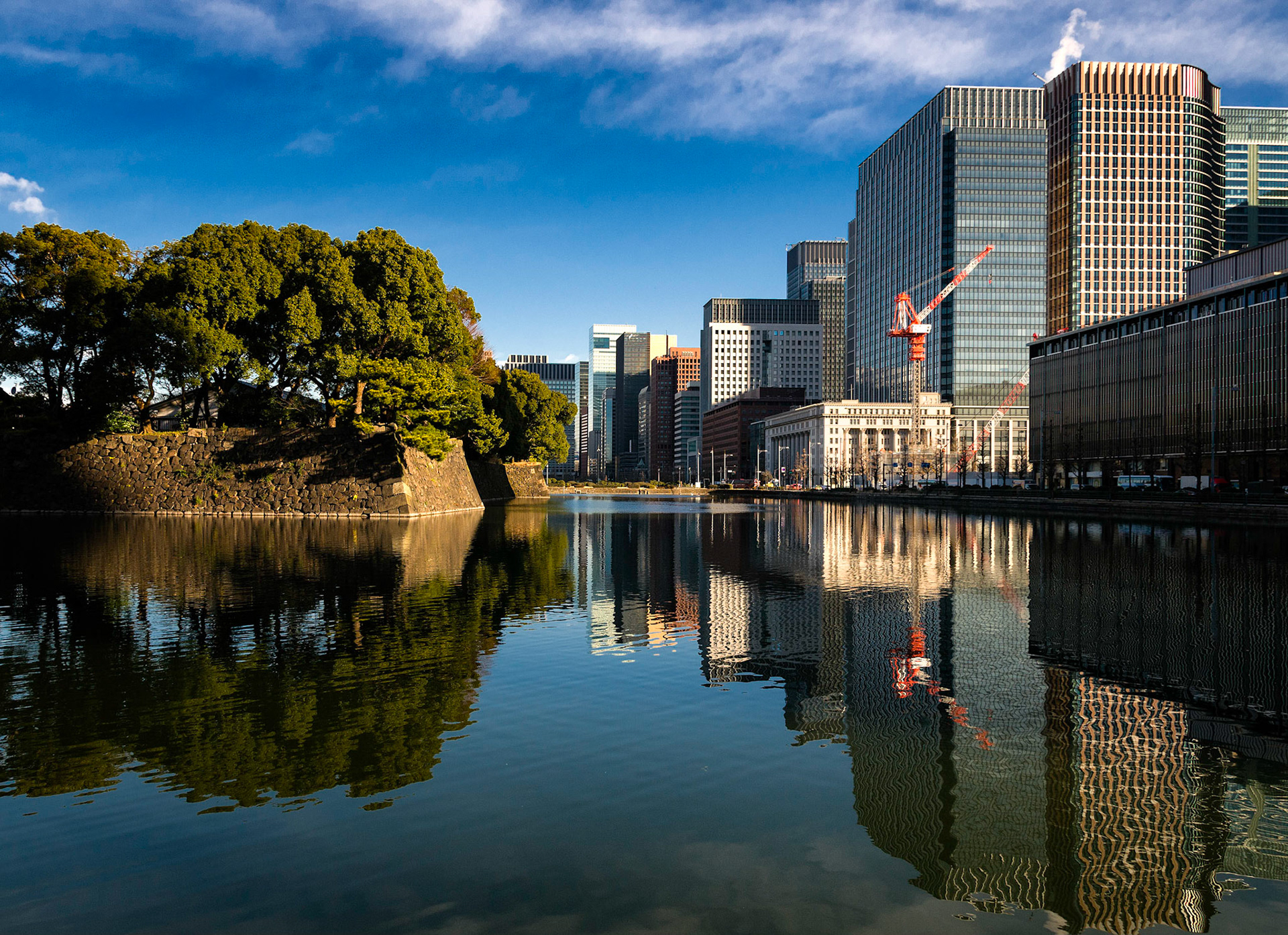 Buidlng Reflections Tokyo Japan 1