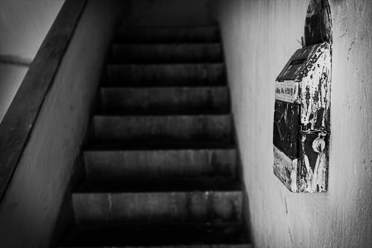 Few steps and a letterbox