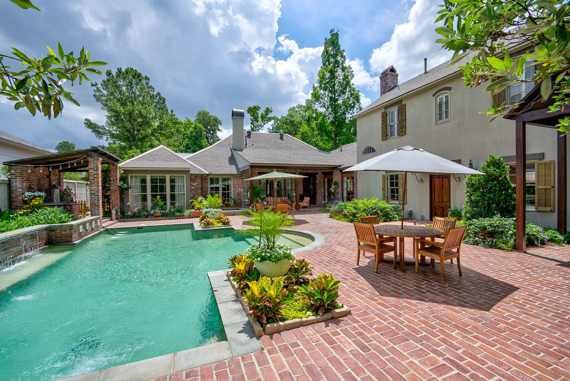 Patio/Pool